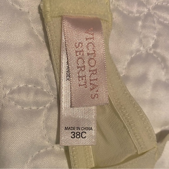 Victoria's Secret Sheer Green Floral Bra, 38C, with matching pantie, size large. - Picture 9 of 15